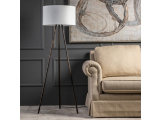 Preston Tripod Lamp