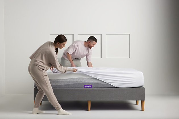 Purple has created the most luxurious silky-soft sheets ever. Designed with perfect stretch to optimize the true comfort and support of your Purple® Mattress. The Purple SoftStretch Sheets will hold their true fit night after night. These luxurious sheets have been innovated to cradle your hips and shoulders and support your back. Ideal fabric designed to help regulate your temperature, so you do not sleep too cold or too hot throughout the night. Stretchy sheets designed to enhance the true comfort of your mattress | Moisture-wic, breathable fabric helps regulate your temperature | Long-lasting, durable fabric designed to hold its true fit wash after wash | Machine wash cold, hang to dry or tumble dry low heat | / set includes 1 fitted sheet, 1 flat sheet, 1 pillowcase | Imported