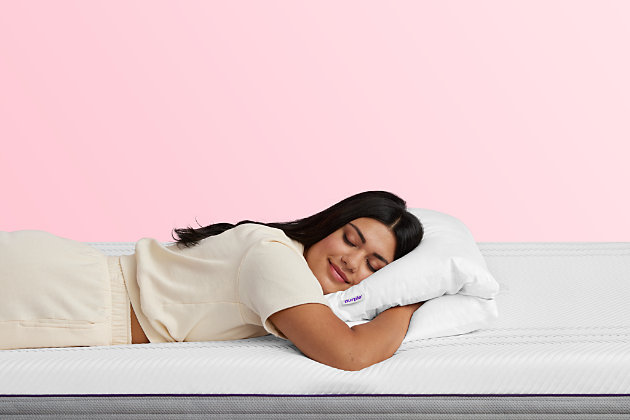 The classic down-alternative pillow, reinvented. The secret to this cushioning nirvana is the patented reversible cotton cover construction that literally makes the TwinCloud two pillows in one. Get softer or firmer support in just a matter of seconds without removing messy filling or struggling with inserts. Simply flip, zip, and... Zzzs.Adjustable Support The patented construction lets you easily fine-tune to best fit your sleep position and support needs. Opt for softer, lower support or unzip, flip, and re-zip for a higher, firmer feel. | Always-Fluffy Filling Fine, silicone-coated gel fibers offer enhanced durability and can be molded to your comfort without falling flat or clumping – even after washing. | Allergy + Airflow-Friendly The 100% cotton cover encases two chambers filled with premium, down-like fibers that won’t trap heat or trigger allergies, and an open center channel allows for even more airflow. | Cover: 100% cotton, 300 thread count, BCI certified. Reversable coil zipper. Inner Chamber: 100% gel fiber | Made in the USA