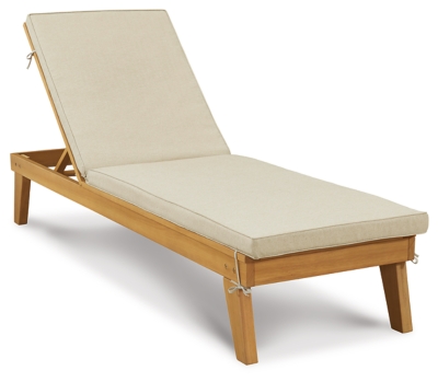 Outdoor Chaise Lounges