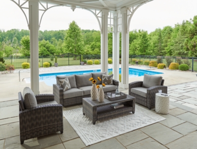 Oasis outlet patio set