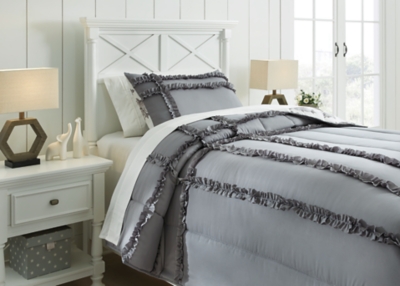 Picture of Meghdad 2-Piece Twin Comforter Set