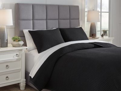 Thornam 3 Piece Queen Coverlet Set Ashley Furniture Homestore