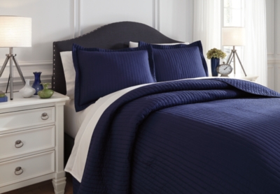 Picture of Raleda 3-Piece King Coverlet Set