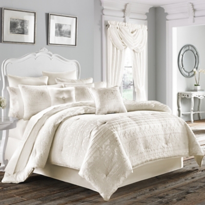 Five Queens Court Mackay 4-Piece King Comforter Set, White