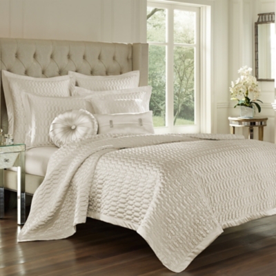 J.Queen New York Satinique Natural Full/Queen Coverlet