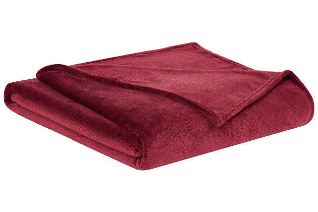 Wondery plush to the touch, this sumptuous throw/blanket is a dream come true. An essential for a beautiy layered bed, it’s got a velvet feel with so much appeal.Made of polyester | Velvet face | Imported | Machine washable