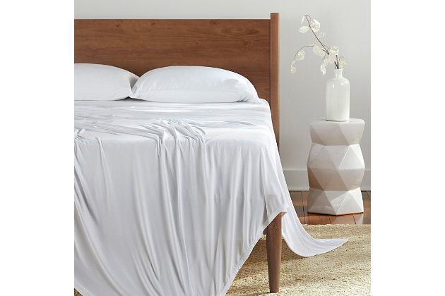 The advanced moisture-wicking technology in Bedgear® Dri-Tec® Performance® sheets helps you to sleep drier, cooler and more comfortably throughout the night. Dri-Tec sheets allow 10x the airflow to your bed compared to traditional cotton sheets. The seamless fitted sheet creates a smooth sleep surface while the Powerband® ensures the most secure fit and grip on your mattress, and the luxe Powerband pillowcase provides a snug fit with your pillows. As an added plus, these sheets work great with adjustable bases.Set includes fitted sheet, flat sheet and 2 pillowcases | Made of Dri-Tec fabric | Enhanced airflow | Wrinkle and odor resistant | Machine washable | Made in USA of imported materials