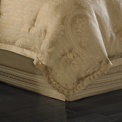 J. Queen New York Napoleon 4-Piece King Comforter Set