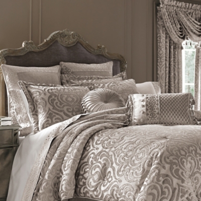 J. Queen New York Milano Sand Chenille Damask Comforter Set