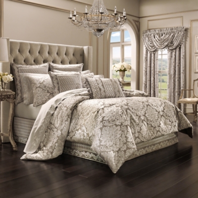 Signature Design by Ashley Bedding Sets Q426003F Full Meghdad Gray/White Reversible  Comforter Set, Arwood's Furniture