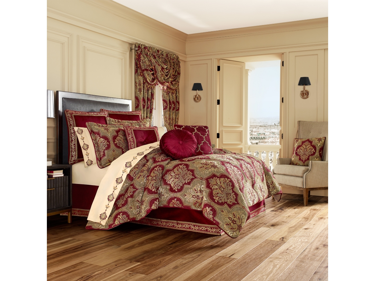 J. Queen New York Milano Sand Chenille Damask Comforter Set