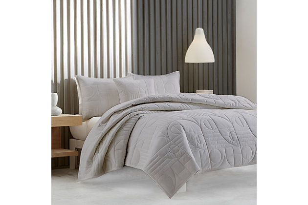 The Bryant Quilt combines soft velvet fabric with an art deco inspired quilting pattern, delivering both sophistication and comfort. The perfect mediumweight layering piece, this quilt adds a subtle twist to your modern bedroom. Coordinate Pillow Shams and a Throw Pillow are available separately to complete the look.Stonewash quilt; geo quilted coverlet; stonewash coverlet; soft cozy quilt; super soft quilt; super soft coverlet; oversized coverlet; oversized quilt; best quality quilt; high quality coverlet; j queen coverlet; j queen bedding; j queen new york coverlet; designer bedspread; full queen coverlet; queen coverlets; king coverlets; king quilt; reversible coverlet; shiny coverlet | Made with design house quality fabric and craftsmanship. | Mach cold | Imported | Polyester