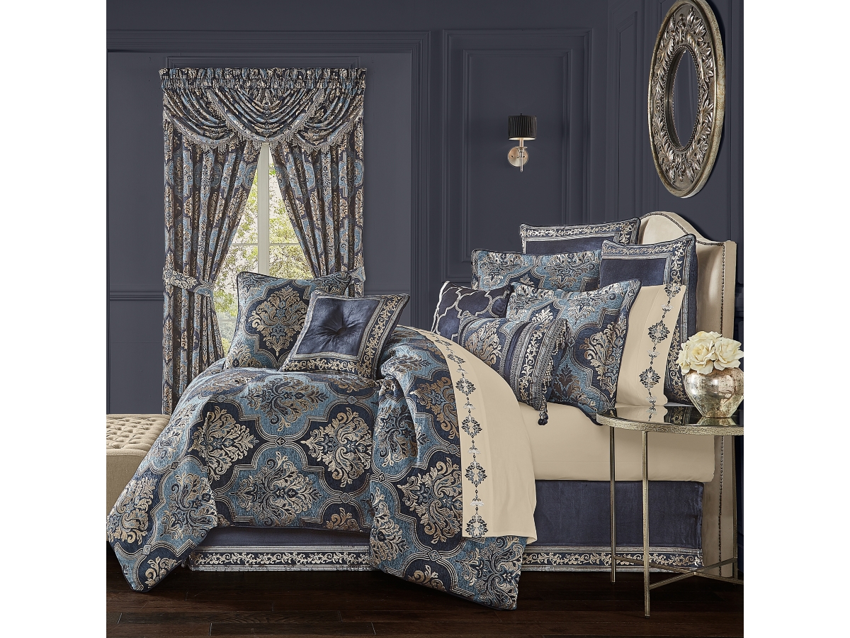 J. Queen New York Middlebury 4-Piece Comforter Set | Ashley