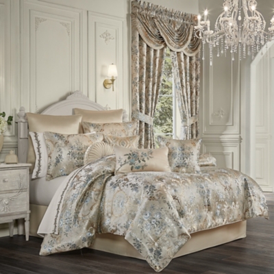 Five Queens Court Houston Luxury Embroidered 4-piece Comforter Set