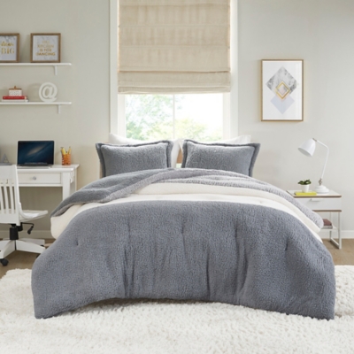 Sherpa discount ugg comforter