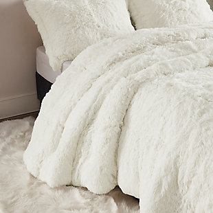 Stay warm and cozy with the Intelligent Design Malea shaggy faux fur comforter Set. The faux fur comforter features a soft shaggy texture, adding some flair to your bedroom decor. The soft plush on the reverse provides extra warmth and comfort, while a matching sham completes set.Includes comforter and matching sham | Made of polyester | Hypoallergenic polyester fill | Oeko-Tex Certified; no harmful substances or chemicals | Sham only; pillow insert not included | Machine washable | Imported