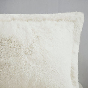 The Intelligent Design Malea shaggy fur duvet cover set brings a soft, contemporary update to your bedroom. It's made with a stylish shaggy faux fur that creates a soft fluffy texture, with a solid plush reverse for added warmth. A zipper closure secures your insert within the duvet cover and inside corner ties prevent it from shifting.Includes duvet cover and sham | Made of polyester | Oeko-Tex Certified, includes no harmful substances or chemicals | Duvet with inside corner ties to secure the insert (not included), zipper closure | Machine washable | Imported
