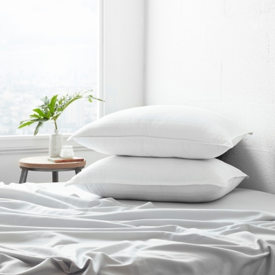Home Collection 2-Pack Plush Down Alternative Gel Fiber Pillows, White, Queen