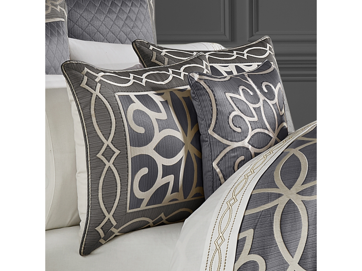 J. Queen New York Deco Charcoal 4Pc. Comforter Set | Ashley