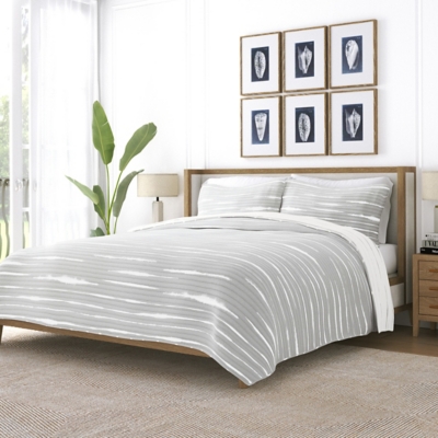 Ienjoy Home All Season 2 Piece Twin/ Twin XL Horizon Lines Reversible Quilt Set with Shams, Light Gray, large