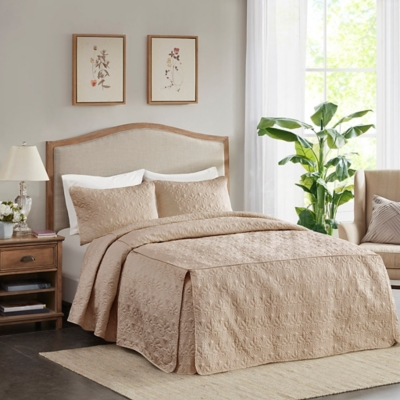 Quebec Queen 3 Piece Split Corner Pleated Quilted Bedspread, Khaki