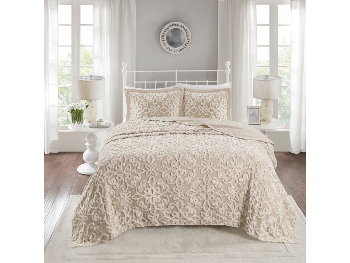Sabrina Full/Queen 3 piece Tufted bedspread set | Ashley