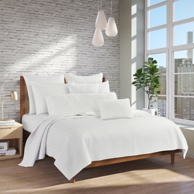 J.Queen New York Cayman King/California King Quilt, White, large
