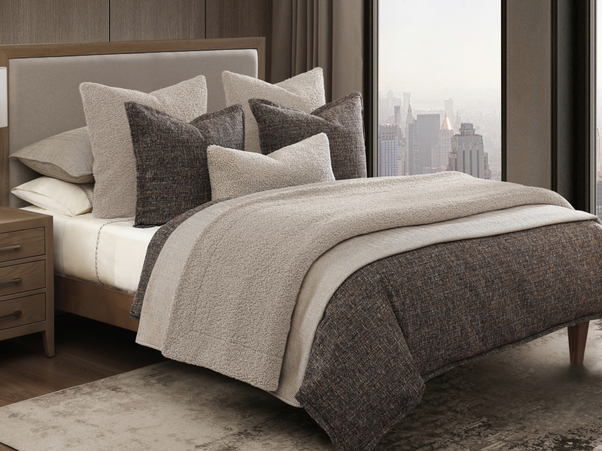 HiEnd Accents Tweed 3-Piece King Duvet Cover Set | Ashley