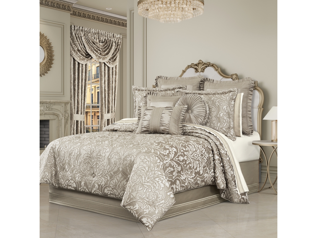 Queen New York Brunello 4-Piece California King Comforter Set
