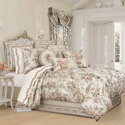 J. Queen New York Pecora 4-Piece King Comforter Set, Coral, large