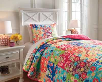 Belle Chase 2-Piece Twin Quilt Set | Ashley Furniture HomeStore