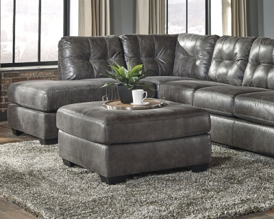 Wallas 8' x 10' Rug