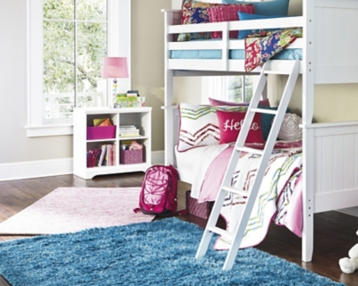 pink and purple bunk beds