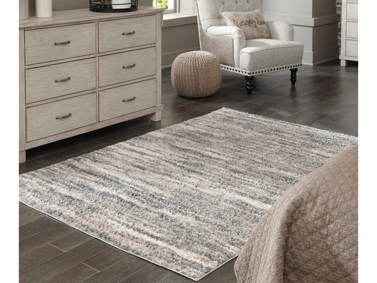 Gizela Area Rug