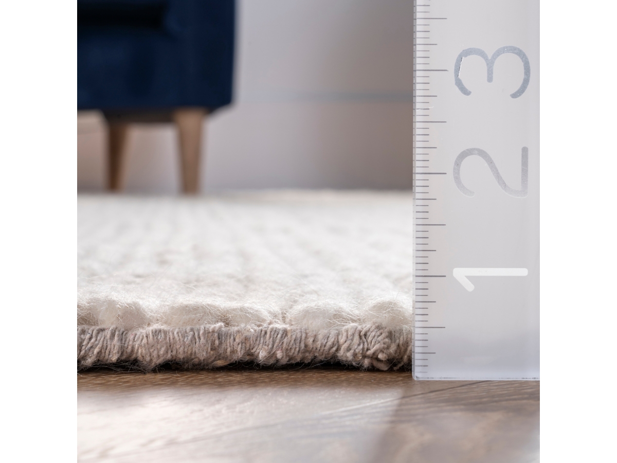 NuLoom Hand Woven Chunky Cable 6' x 9' Area Rug | Ashley