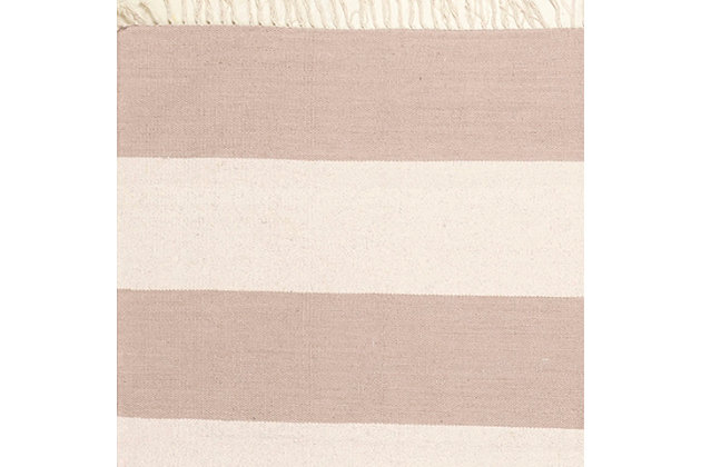 At nuLoom, we believe that floor coverings and art should not be mutually exclusive. Founded with a desire to break the rules of what is expected from an area rug, nuLoom was created to fill the void between brilliant design and affordability.100% cotton | Machine made | Easy to clean and maintain | Distressed effect | Spot clean recommended | Imported