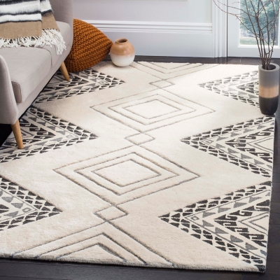Safavieh Casablanca 8 x 10 Area Rug, Cream