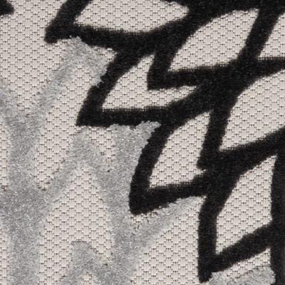 Swatch color Black/White , product with this swatch is currently selected