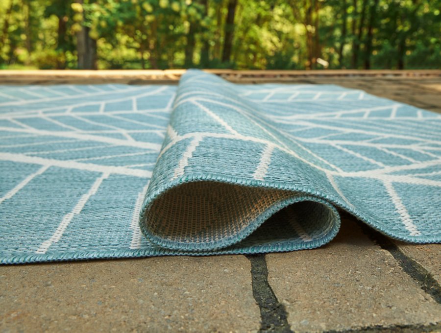 Hulsia 5' x 7' Rug - image 4