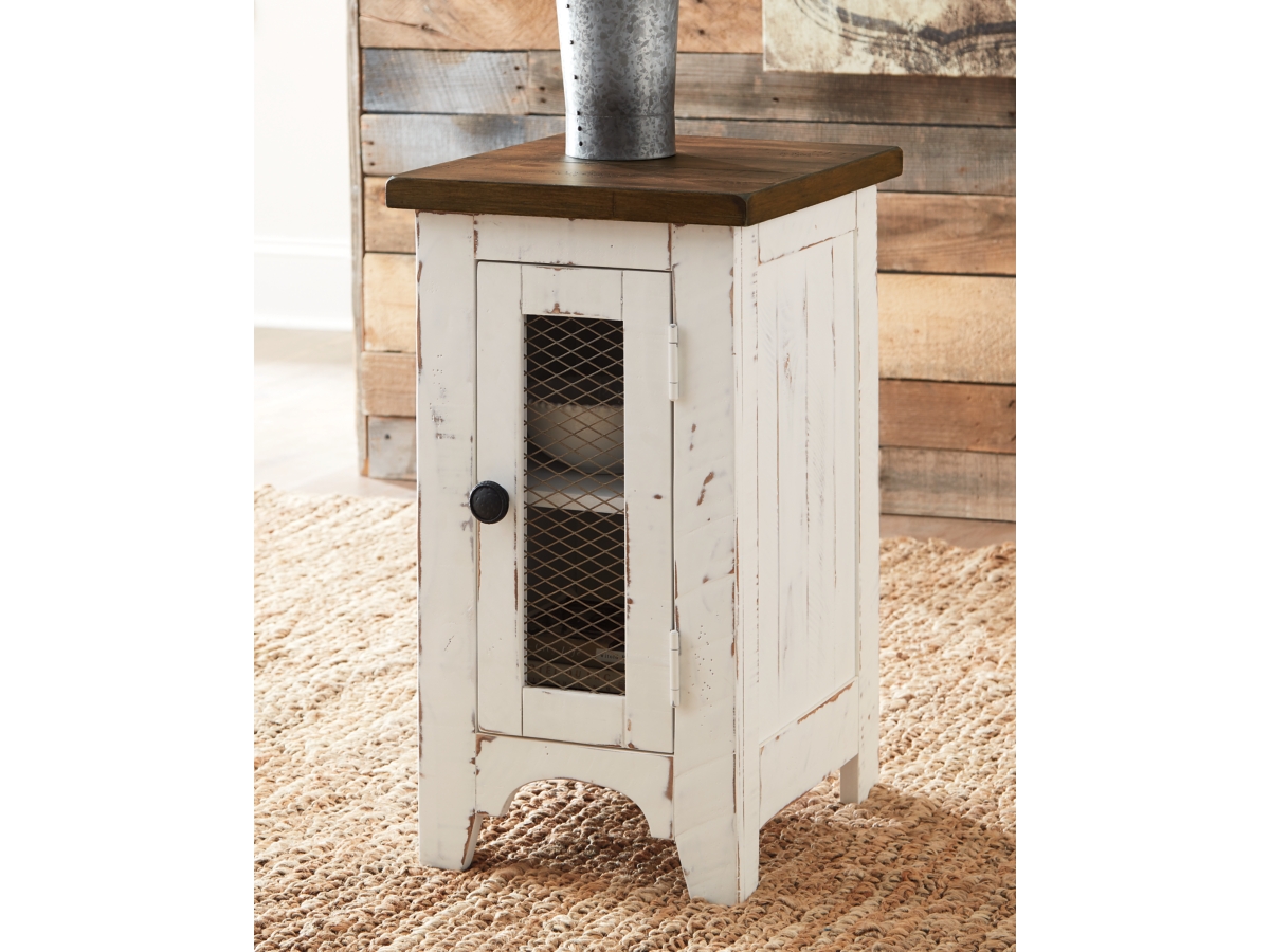 Wystfield Chairside End Table Ashley