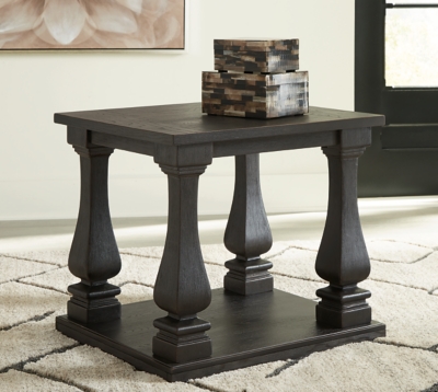 Wellturn Coffee Table with 2 End Tables