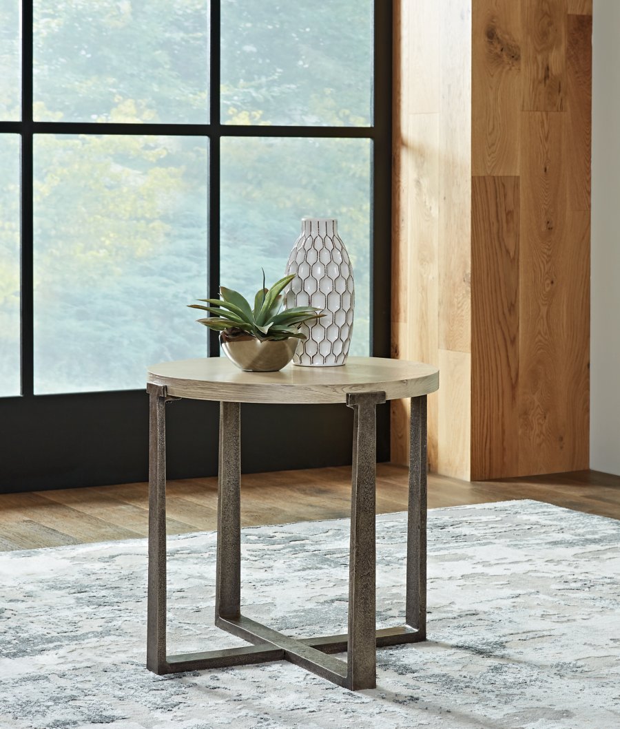 Dalenville End Table - image 1