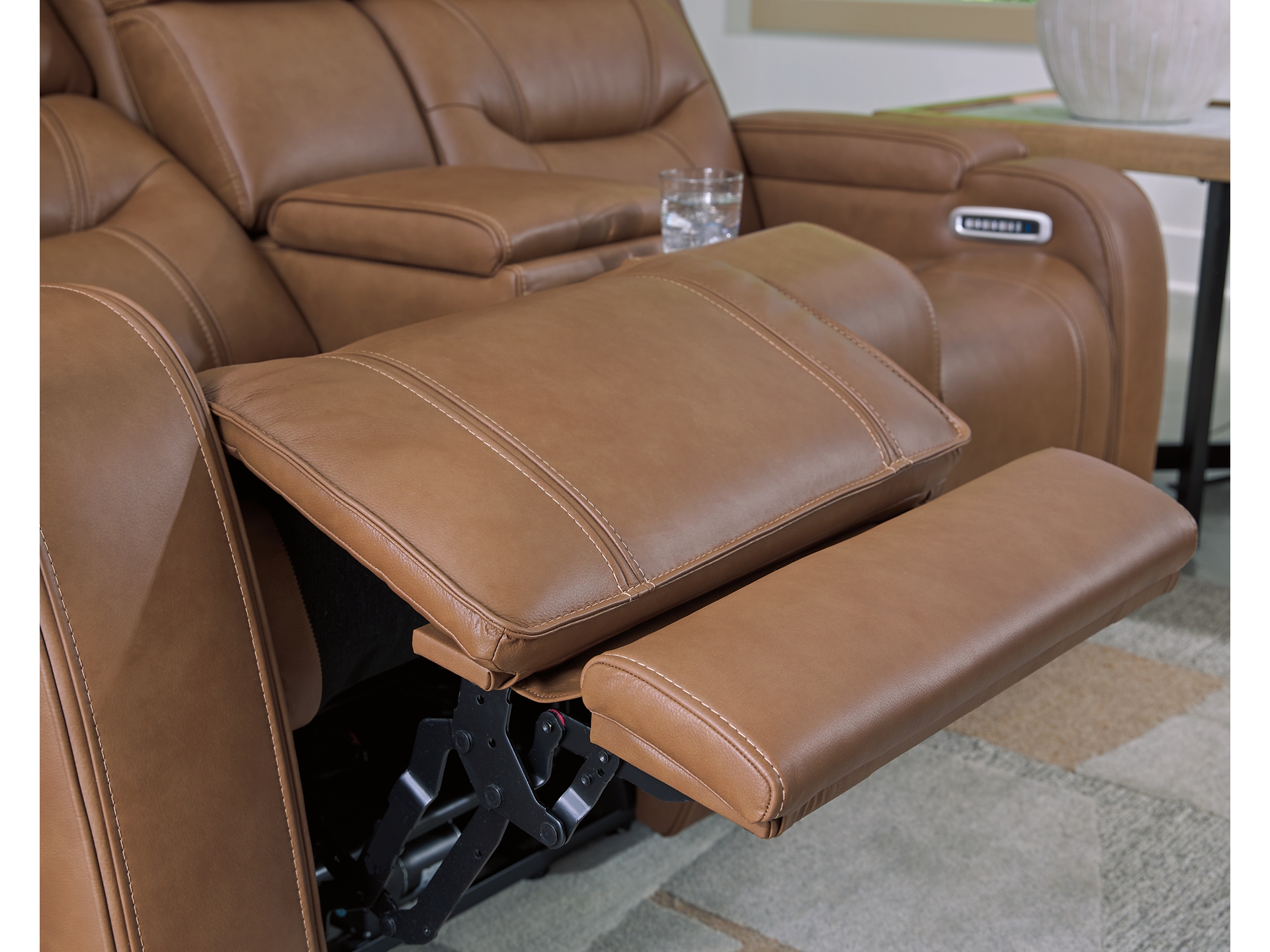 Image 4 of Dreamer Dual Power Leather Reclining Sofa and loveseat with Audio Seating 