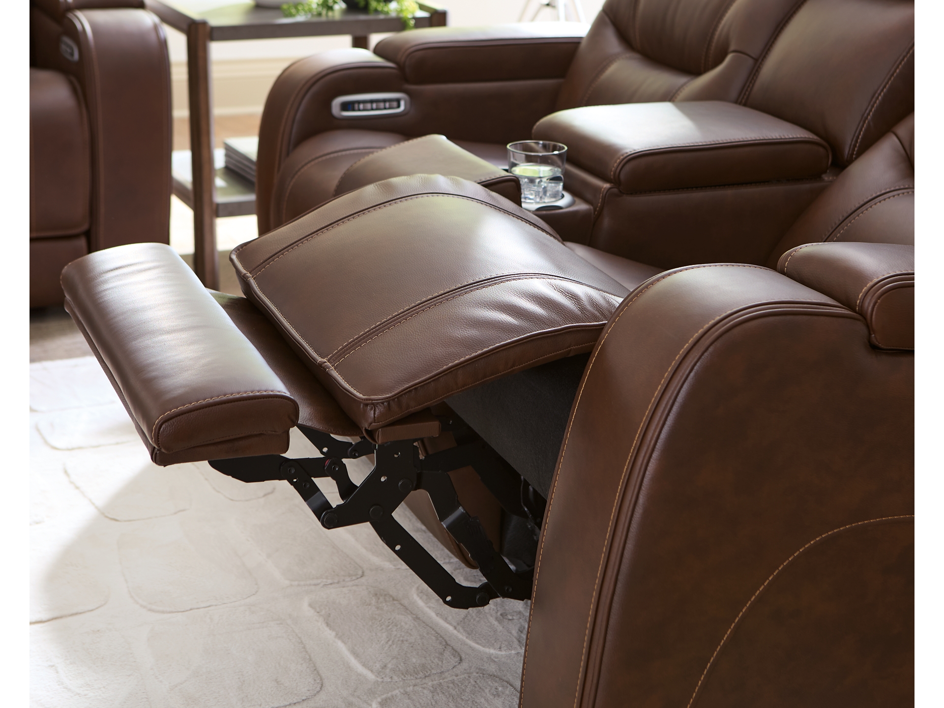 Image 4 of Dreamer Dual Power Leather Reclining Sofa and loveseat with Audio Seating