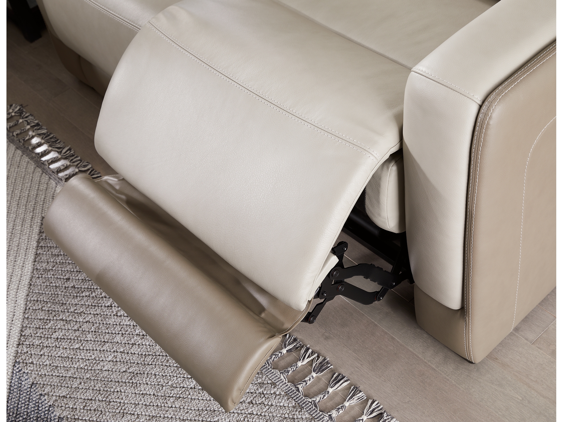 Image 3 of Battleville Dual Power Leather Reclining Sofa-loveseat -chair Almond 