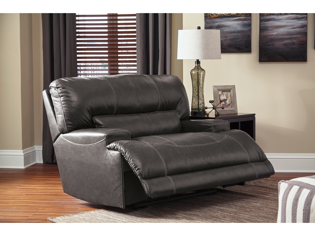 Oversized manual recliner outlet