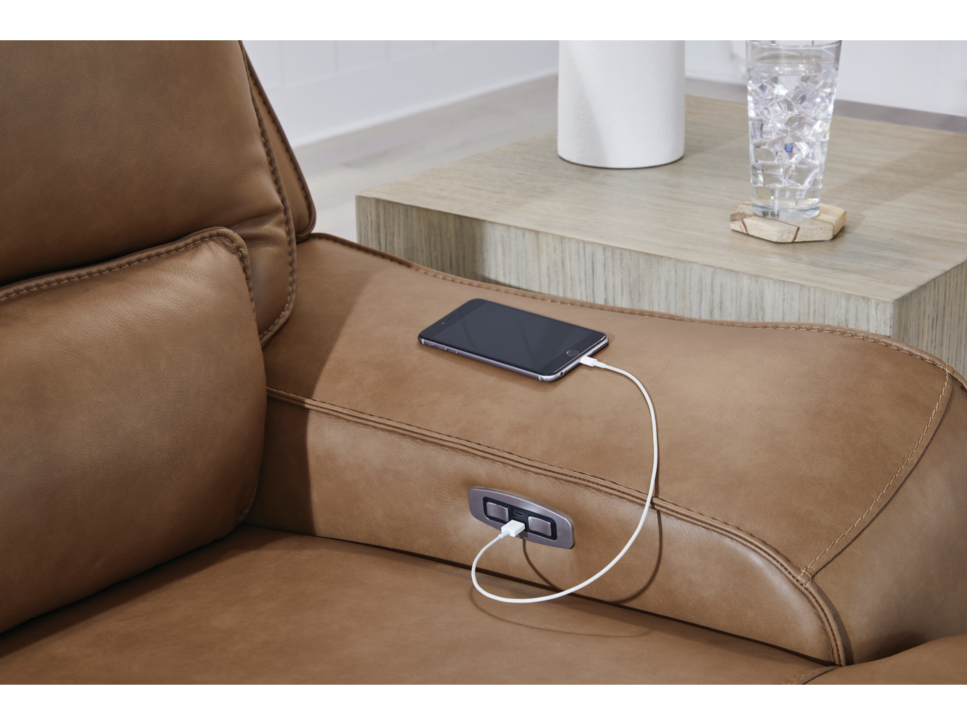 Image 3 of Silverbrooke 6-Piece Leather Dual Power Reclining Modular Sectional with Chaise