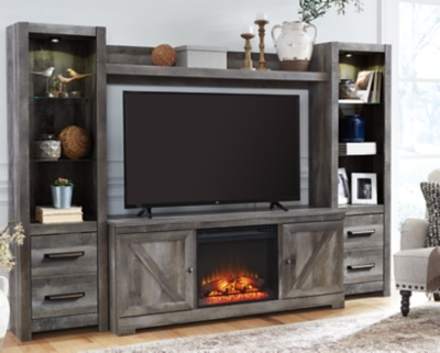 Wynnlow 4-Piece Entertainment Center with Fireplace