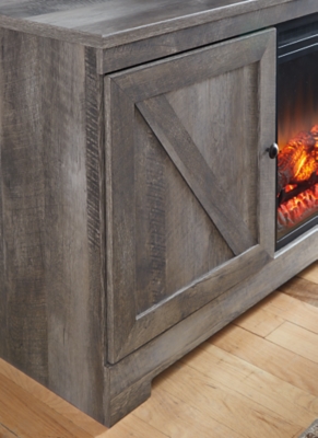 Wynnlow 4-Piece Entertainment Center with Fireplace